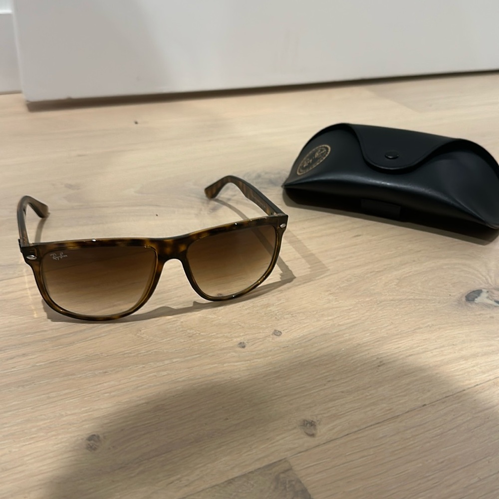 Rayban Sunglasses - Picture 2 of 4